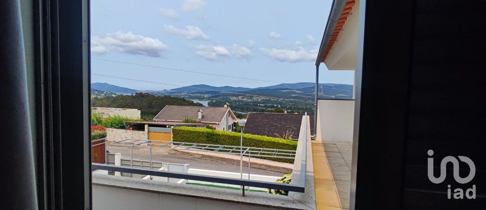 House T4 in Loivo of 346 m²