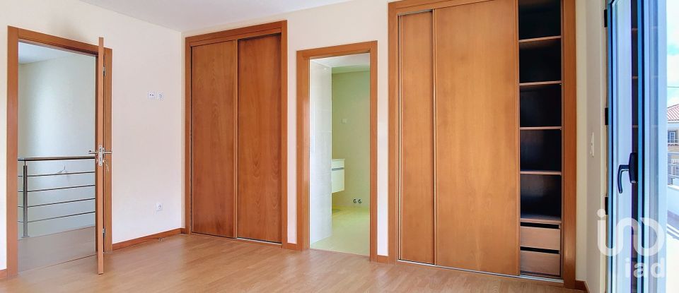 Moradia T4 em Silveira de 258 m²