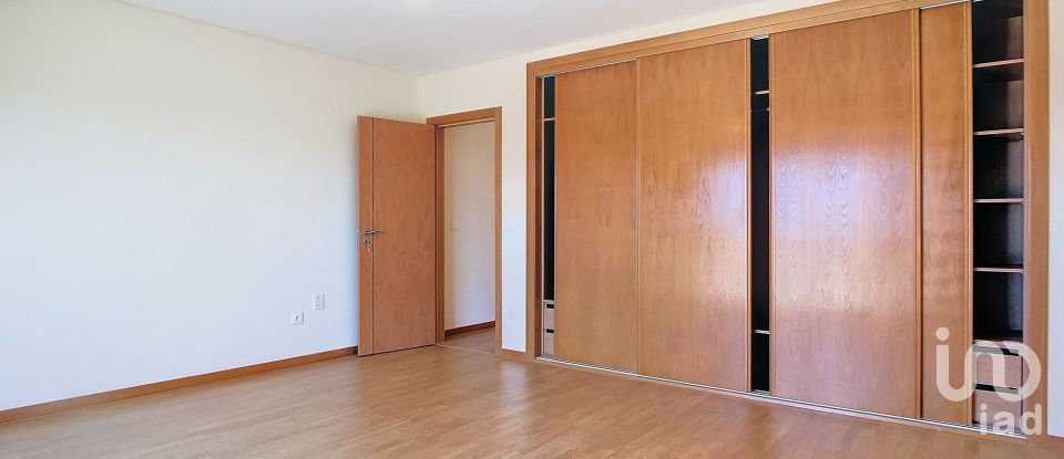 Moradia T4 em Silveira de 258 m²