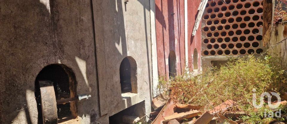 Moradia T3 em Alqueidão da Serra de 234 m²