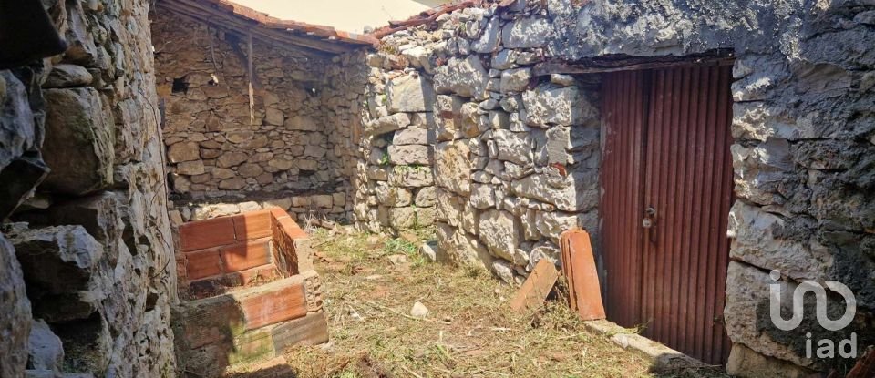 Moradia T3 em Alqueidão da Serra de 234 m²