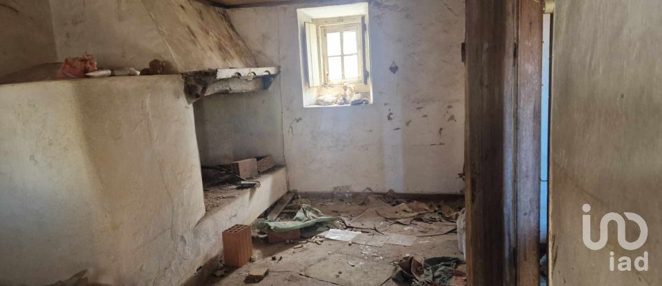 Moradia T3 em Alqueidão da Serra de 234 m²