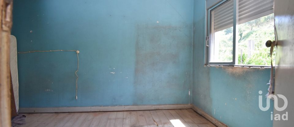 Maison de village T2 à Podentes de 198 m²