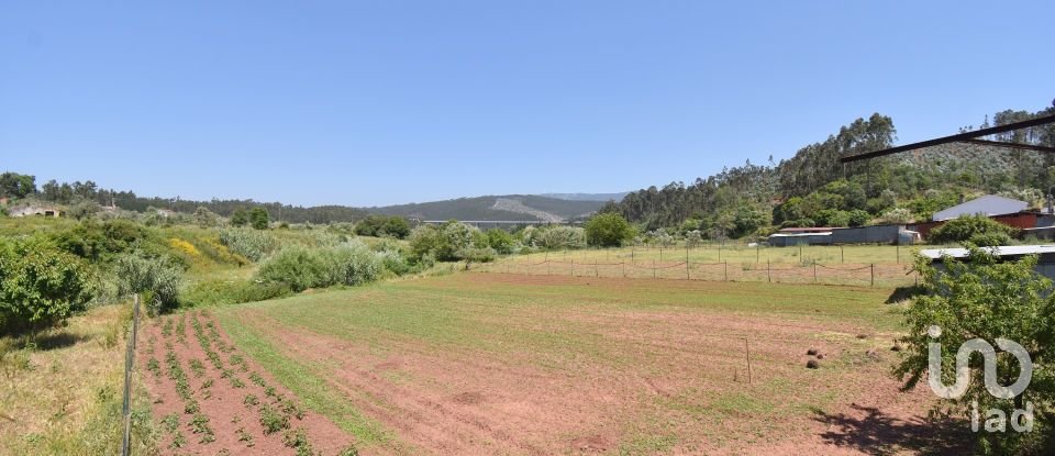 Maison de village T2 à Podentes de 198 m²