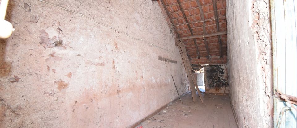 Maison de village T2 à Podentes de 198 m²