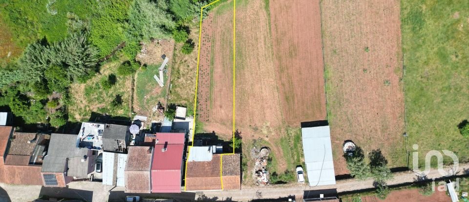 Maison de village T2 à Podentes de 198 m²