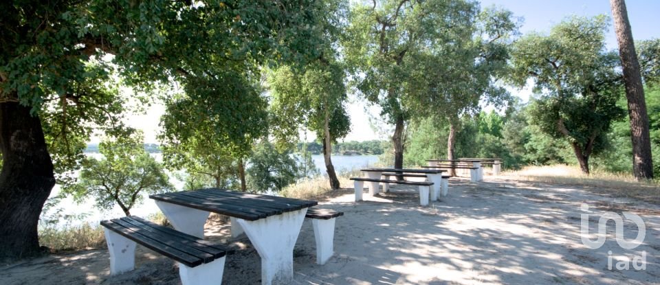 Terrain à Salvaterra de Magos e Foros de Salvaterra de 1 117 m²