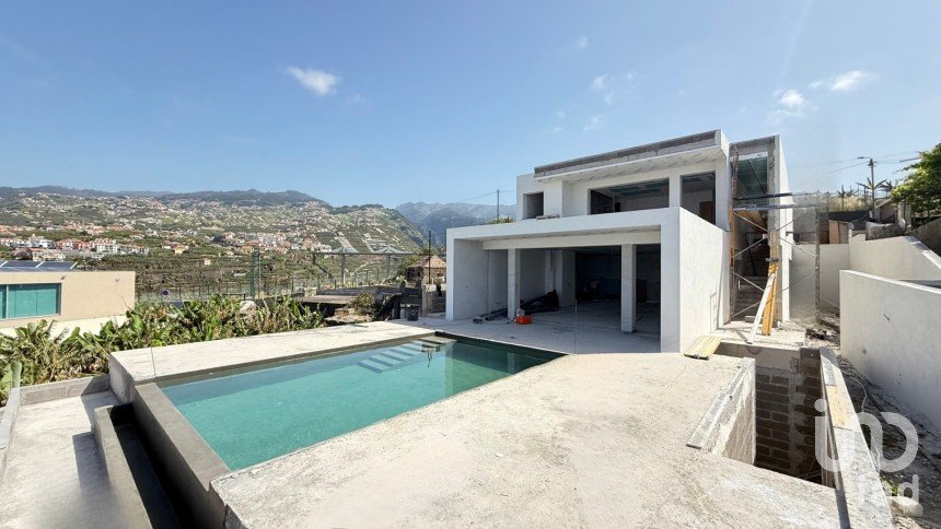 House T3 in São Martinho of 431 m²