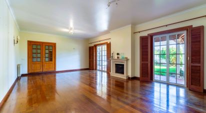 Maison T5 à Marinha Grande de 341 m²