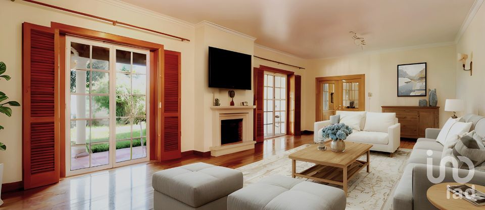 Moradia T5 em Marinha Grande de 341 m²