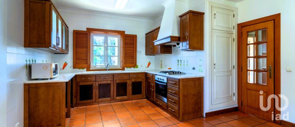 Moradia T5 em Marinha Grande de 341 m²