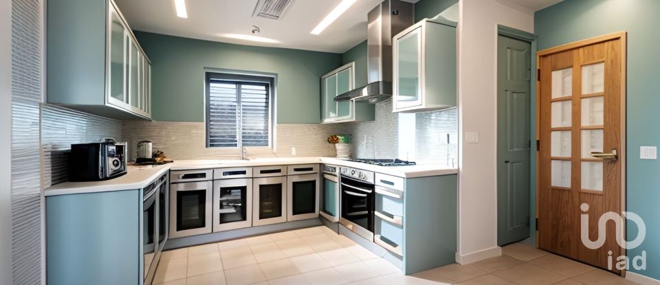 Moradia T5 em Marinha Grande de 341 m²