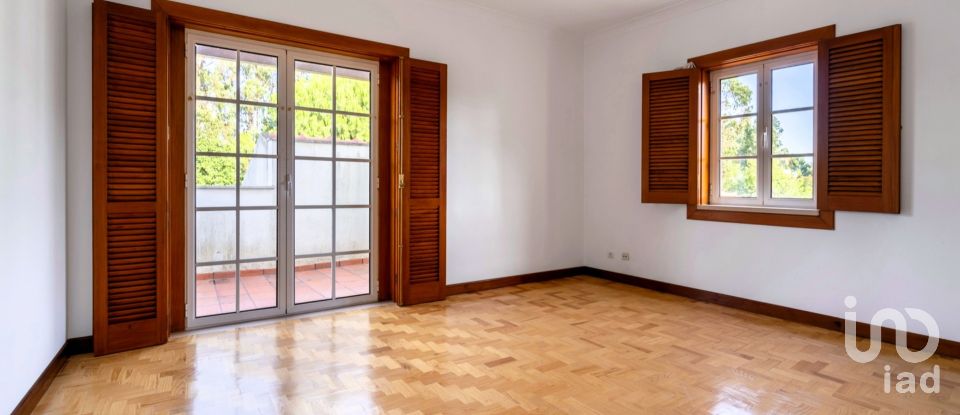 Moradia T5 em Marinha Grande de 341 m²