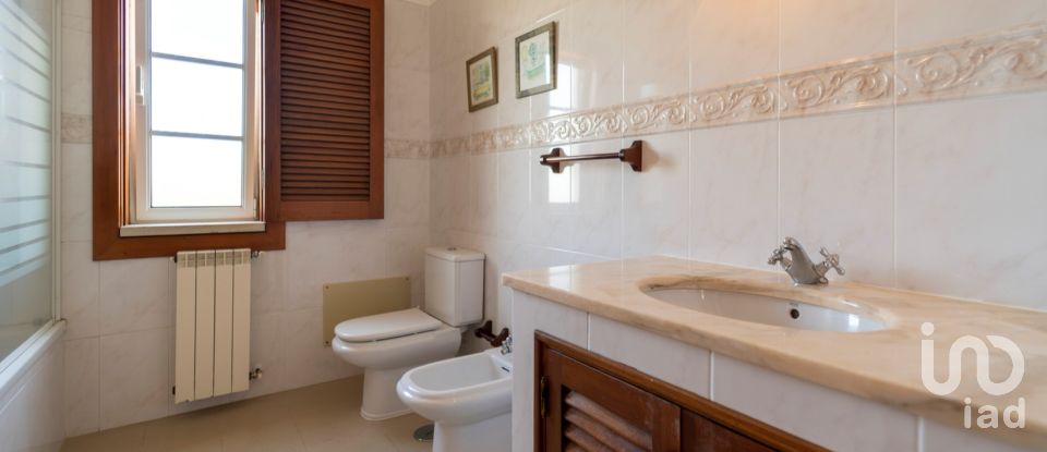 Moradia T5 em Marinha Grande de 341 m²