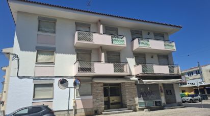 Apartamento T5 em Carcavelos e Parede de 140 m²
