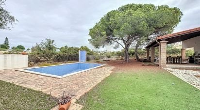 Maison T3 à Lagoa e Carvoeiro de 1 960 m²