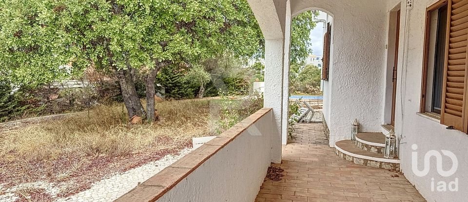 Maison T3 à Lagoa e Carvoeiro de 1 960 m²