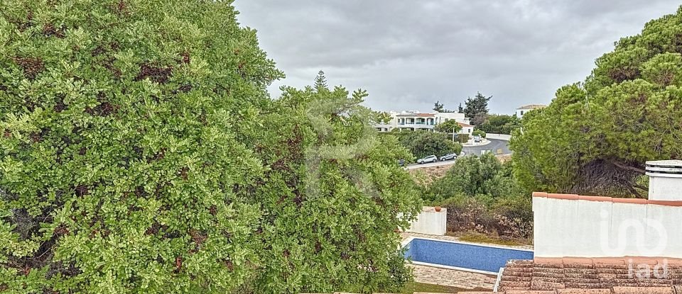 Maison T3 à Lagoa e Carvoeiro de 1 960 m²