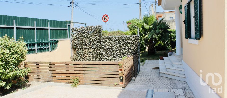 Maison T6 à Alhos Vedros de 228 m²