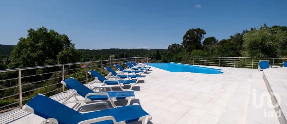 Maison T6 à Secarias de 398 m²