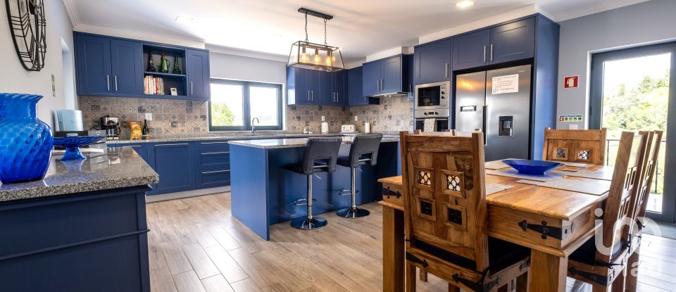 Maison T6 à Secarias de 398 m²