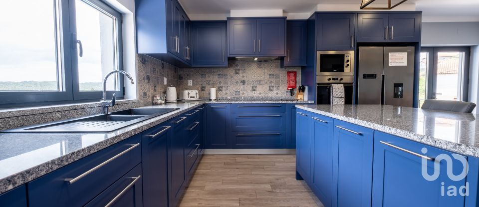 Maison T6 à Secarias de 398 m²