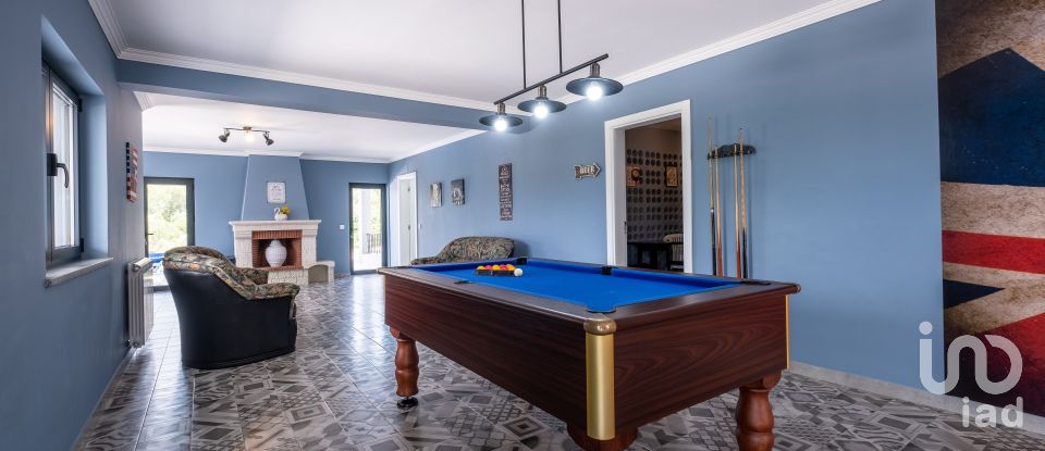 Maison T6 à Secarias de 398 m²