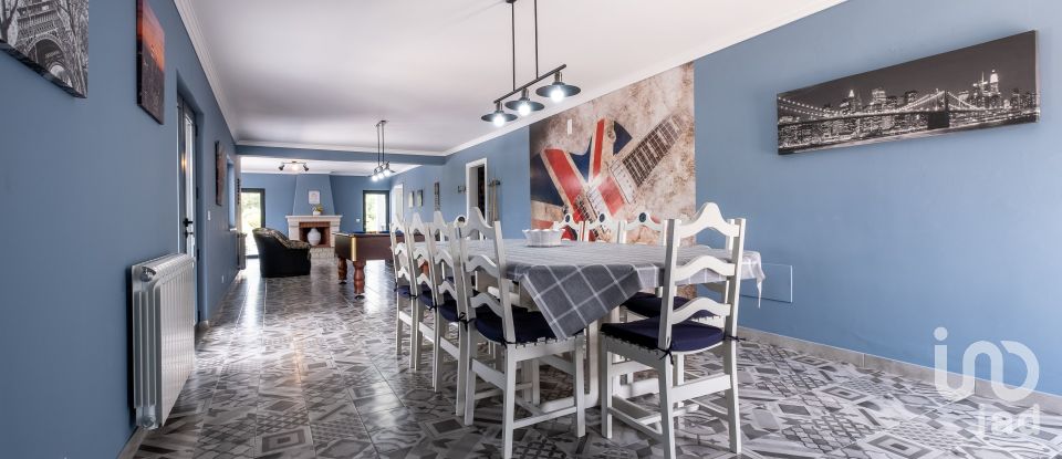 Maison T6 à Secarias de 398 m²