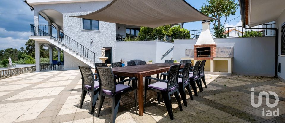 Maison T6 à Secarias de 398 m²