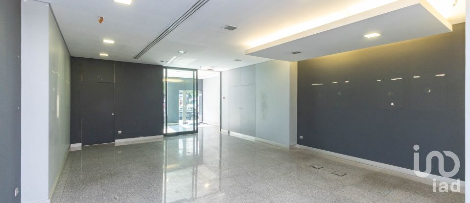 Boutique/Local commercial à Cedofeita, Santo Ildefonso, Sé, Miragaia, São Nicolau e Vitória de 196 m²