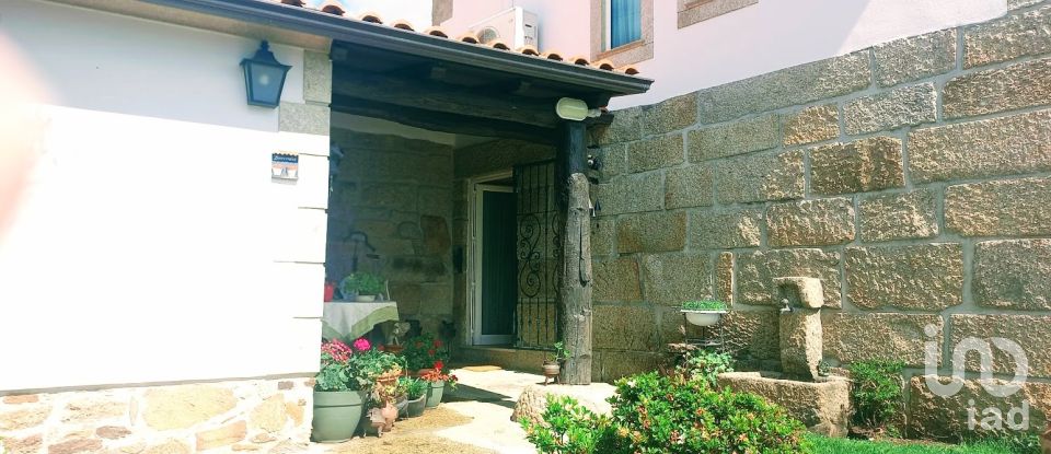 Maison T3 à São Lourenço de Ribapinhão de 180 m²