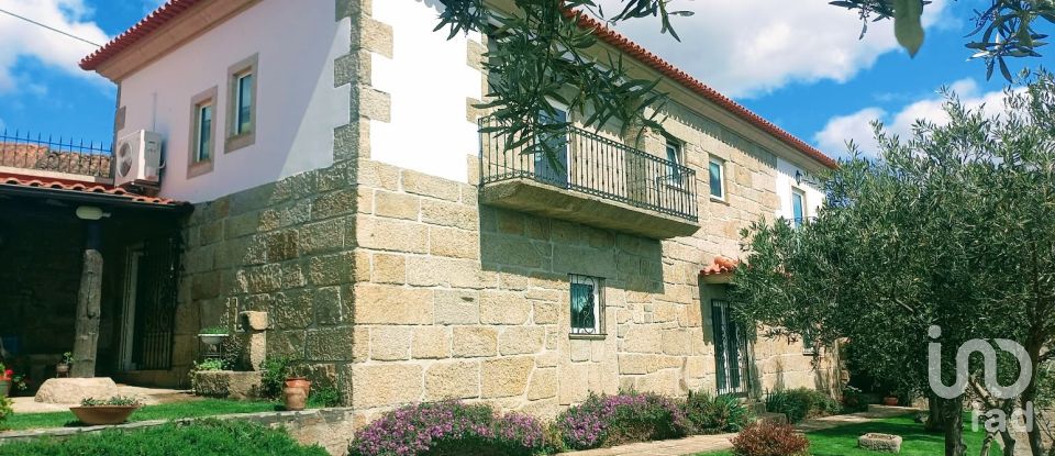 Maison T3 à São Lourenço de Ribapinhão de 180 m²