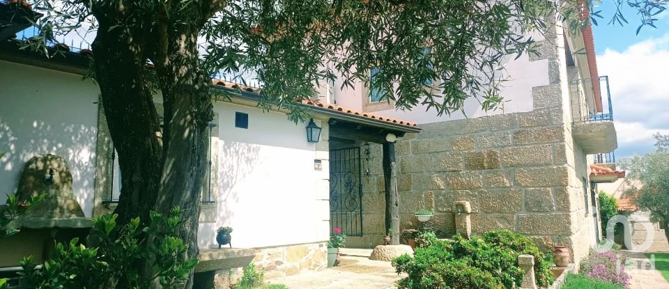 Maison T3 à São Lourenço de Ribapinhão de 180 m²