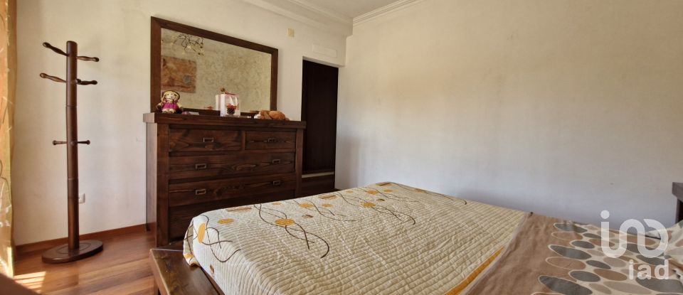 Moradia T3 em São João da Ribeira e Ribeira de São João de 269 m²