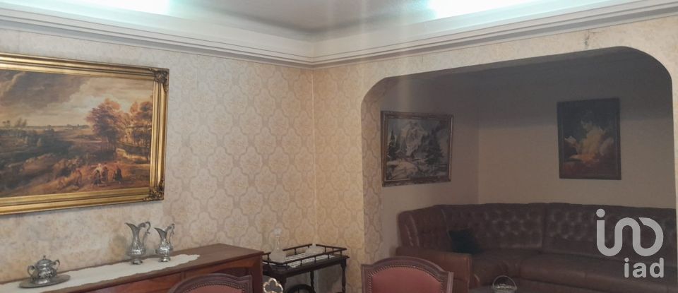 Moradia T3 em Cortes do Meio de 195 m²