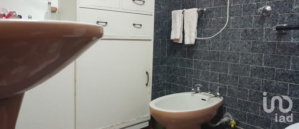 Moradia T3 em Cortes do Meio de 195 m²