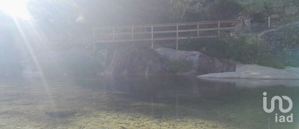 Moradia T3 em Cortes do Meio de 195 m²