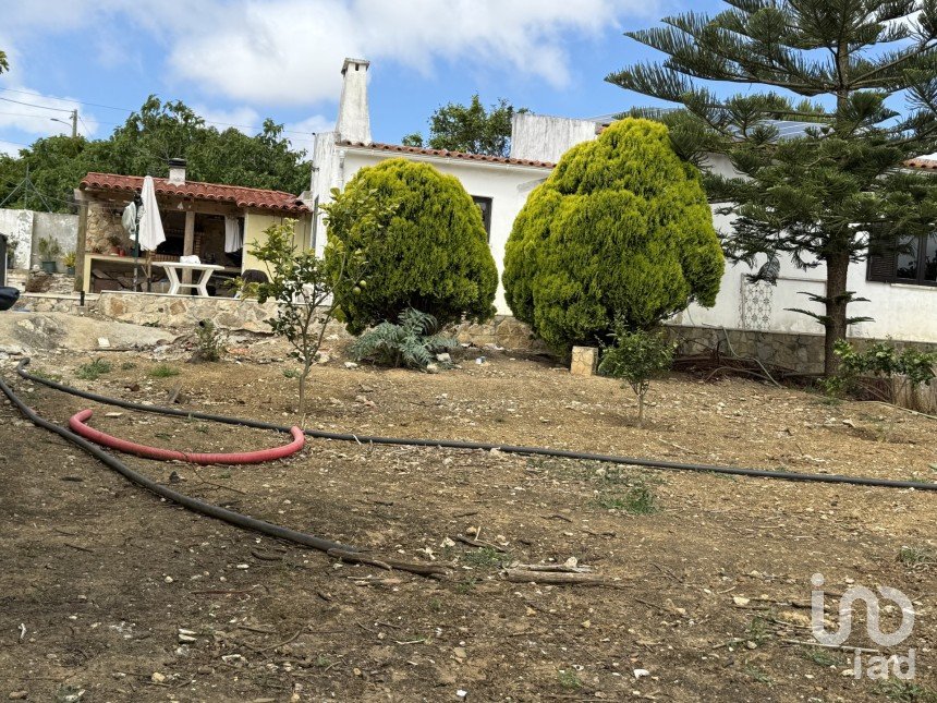 Moradia T3 em São Bartolomeu dos Galegos e Moledo de 190 m²