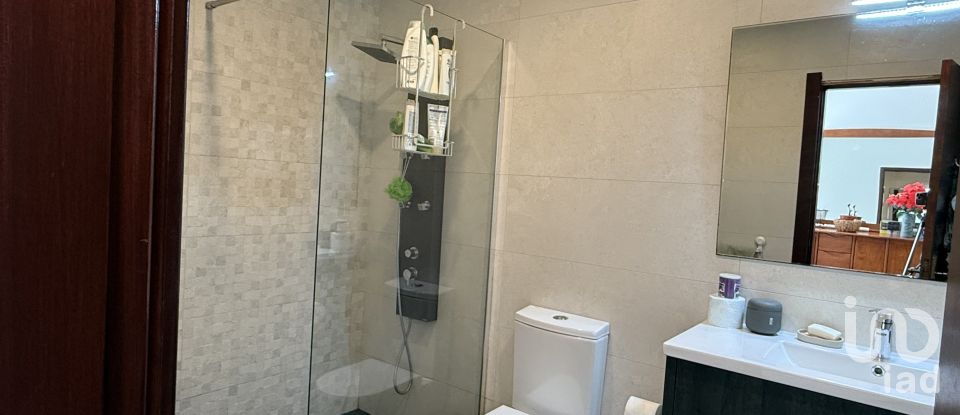 Moradia T3 em São Bartolomeu dos Galegos e Moledo de 190 m²