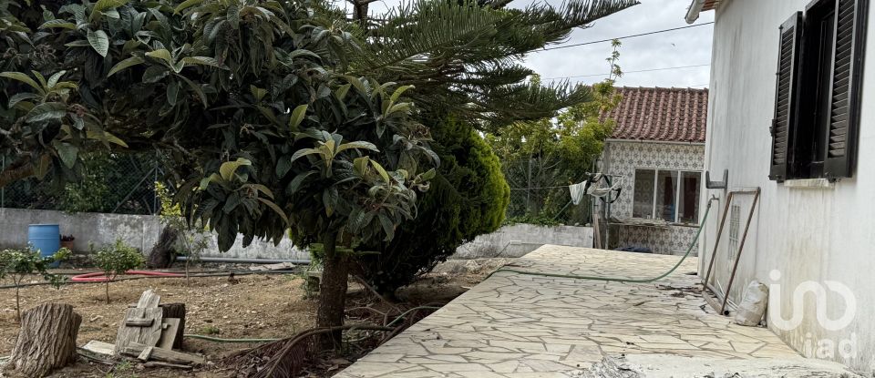 Moradia T3 em São Bartolomeu dos Galegos e Moledo de 190 m²