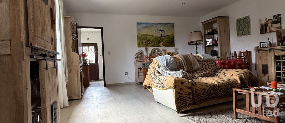 Moradia T3 em São Bartolomeu dos Galegos e Moledo de 190 m²