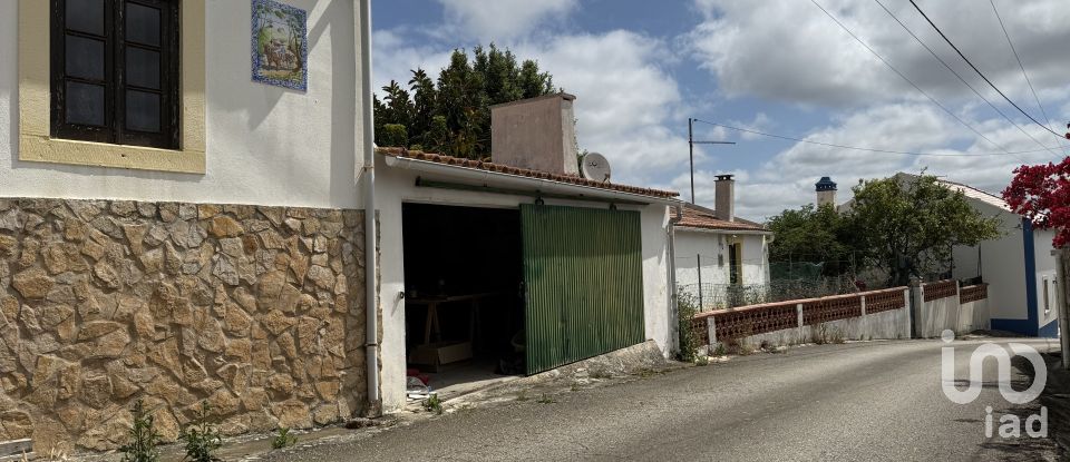 Moradia T3 em São Bartolomeu dos Galegos e Moledo de 190 m²