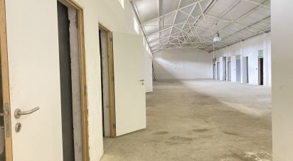 Pavillon T0 à Oliveira do Douro de 676 m²