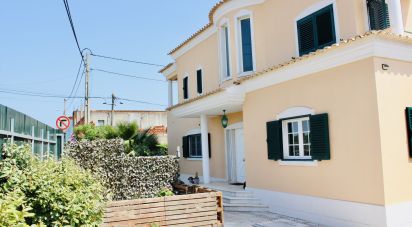 Maison T6 à Alhos Vedros de 228 m²