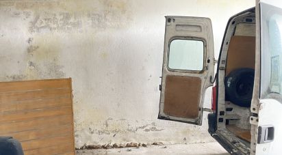 Pavillon T0 à Oliveira do Douro de 679 m²