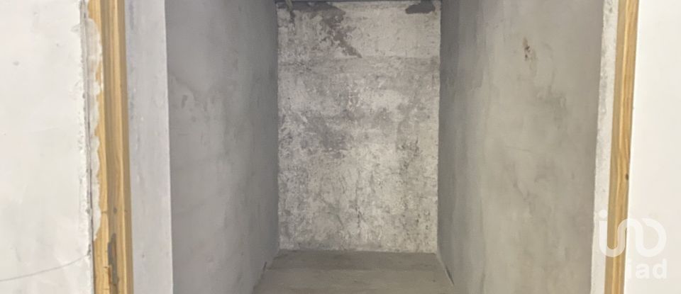 Pavillon T0 à Oliveira do Douro de 679 m²