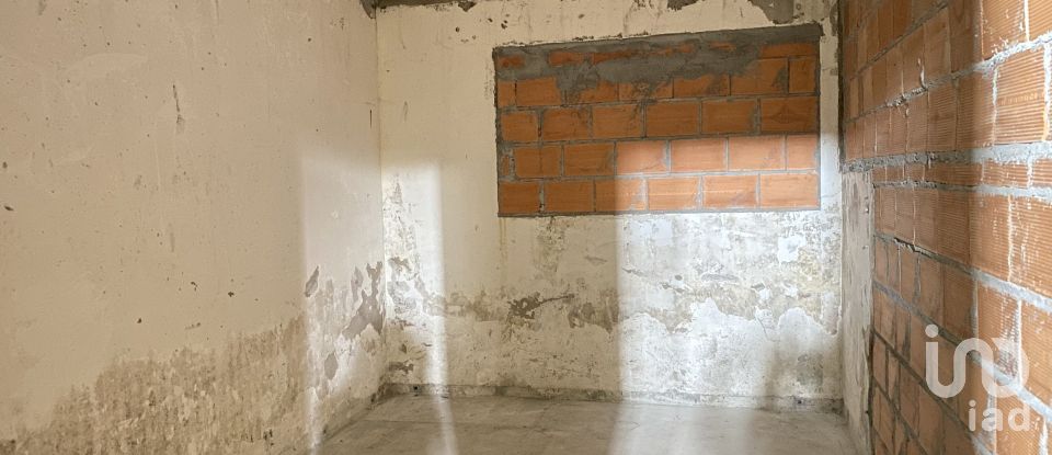 Pavillon T0 à Oliveira do Douro de 679 m²