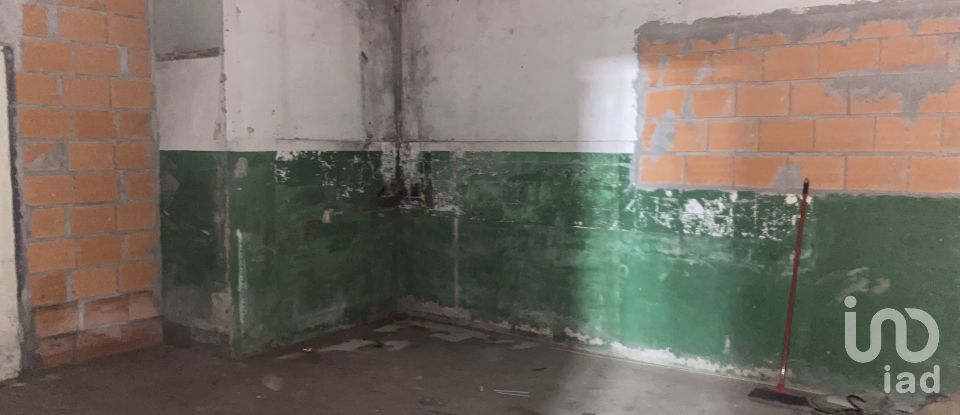 Pavillon T0 à Oliveira do Douro de 679 m²