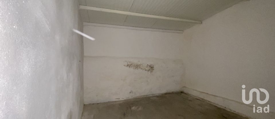 Pavillon T0 à Oliveira do Douro de 679 m²