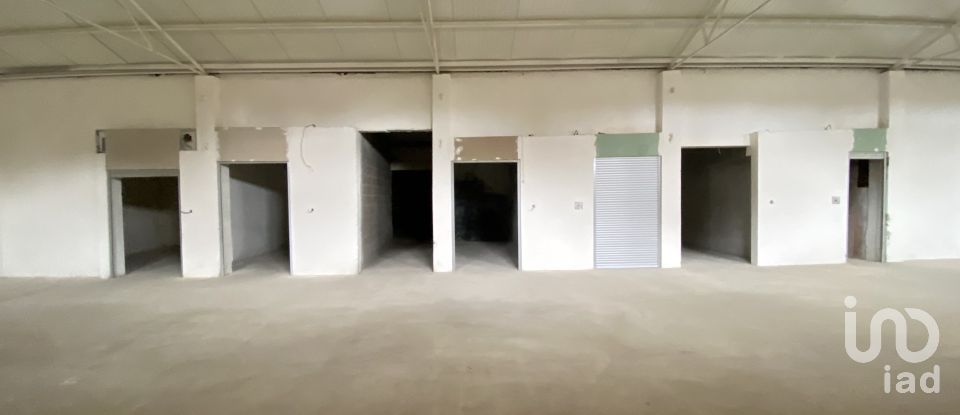 Pavillon T0 à Oliveira do Douro de 679 m²